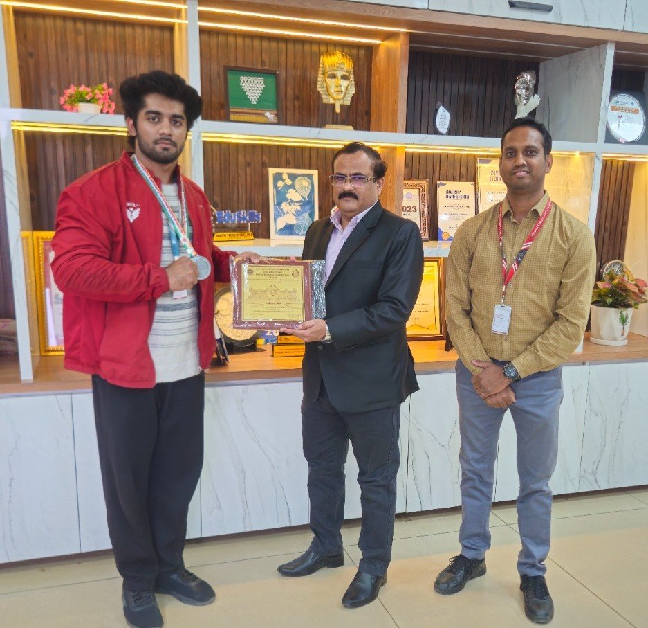 पीसीयूच्या अथर्व भागवत याने राष्ट्रीय आर्म रेसलिंगमध्ये पटकावले रौप्य पदक