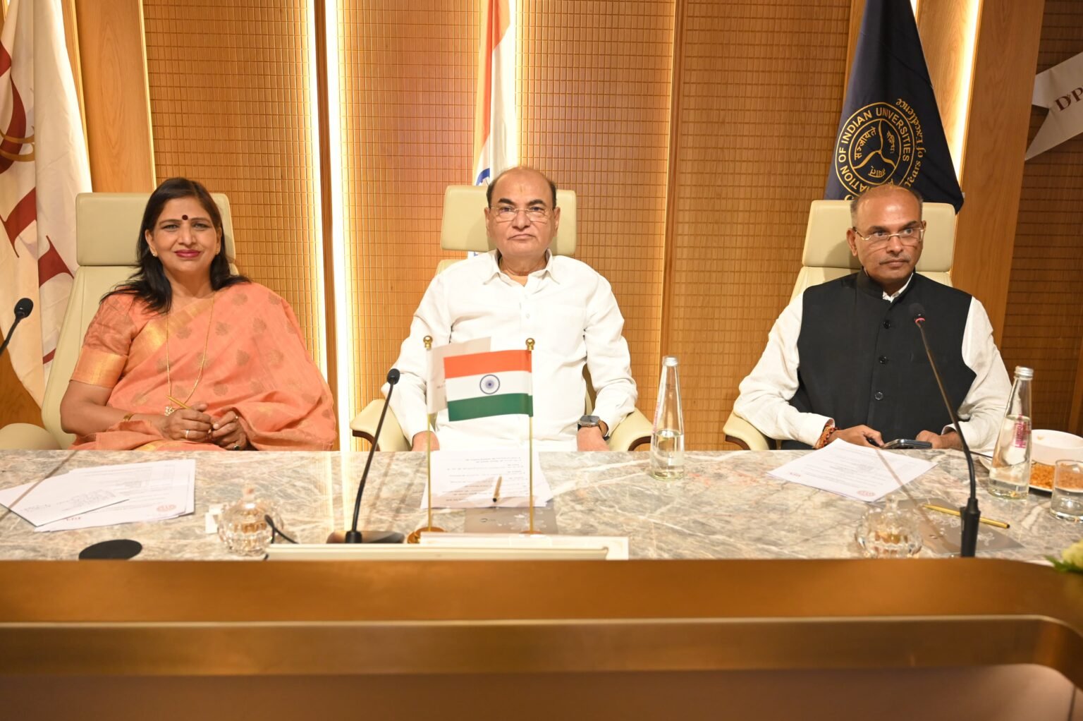 कुलगुरूंची राष्ट्रीय परिषद २८ ते ३० एप्रिल, भारतीय विद्यापीठ संघाची (AIU) ऐतिहासिक १०० वी वार्षिक सभा