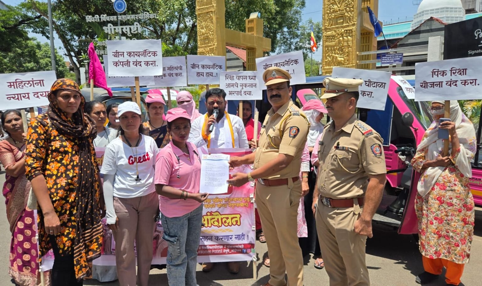 “पिंक ई-रिक्षा योजनेत ४०० कोटींचा घोटाळा?”; डॉ. बाबा कांबळे यांचा पिंपरीत एल्गार