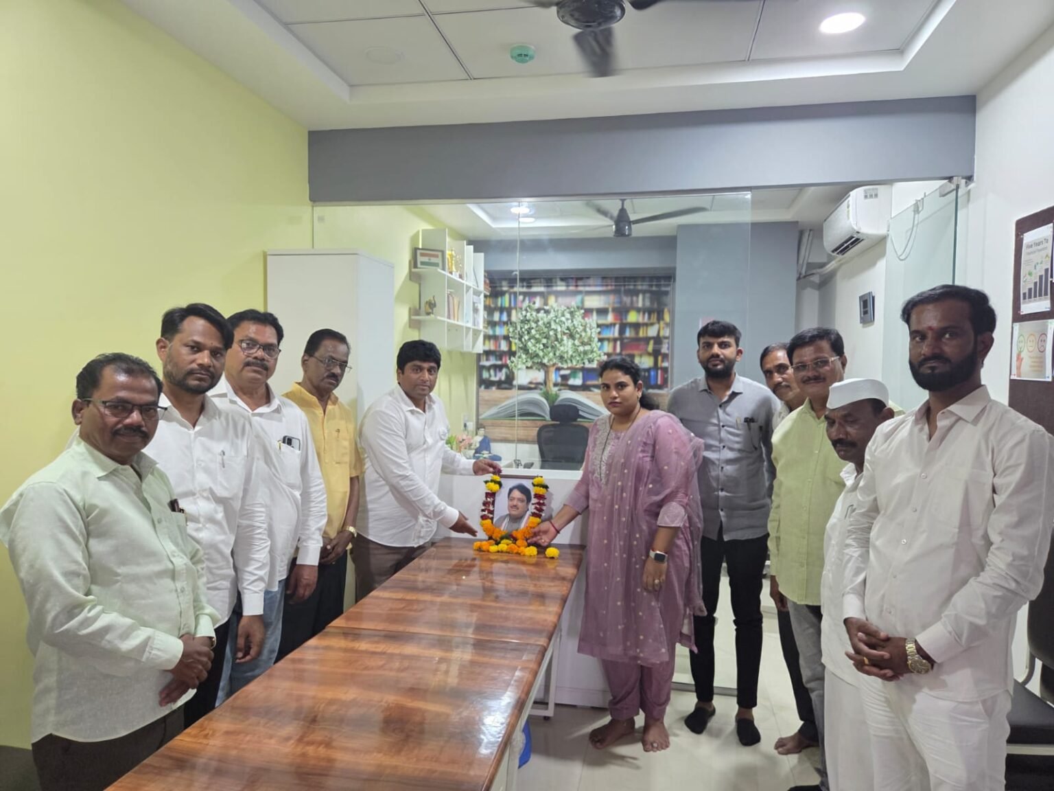 माजी मुख्यमंत्री विलासराव देशमुख यांच्या जयंतीनिमित्त काँग्रेसचे अभिवादन