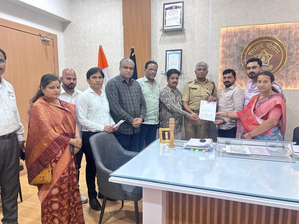 पुणे, पिंपरी चिंचवड शहरात विषारी दारू पिल्याने अनेकांचा मृत्यू राष्ट्रवादी काँग्रेस पार्टी शरदचंद्र पवार पक्षाचे निषेध आंदोलन