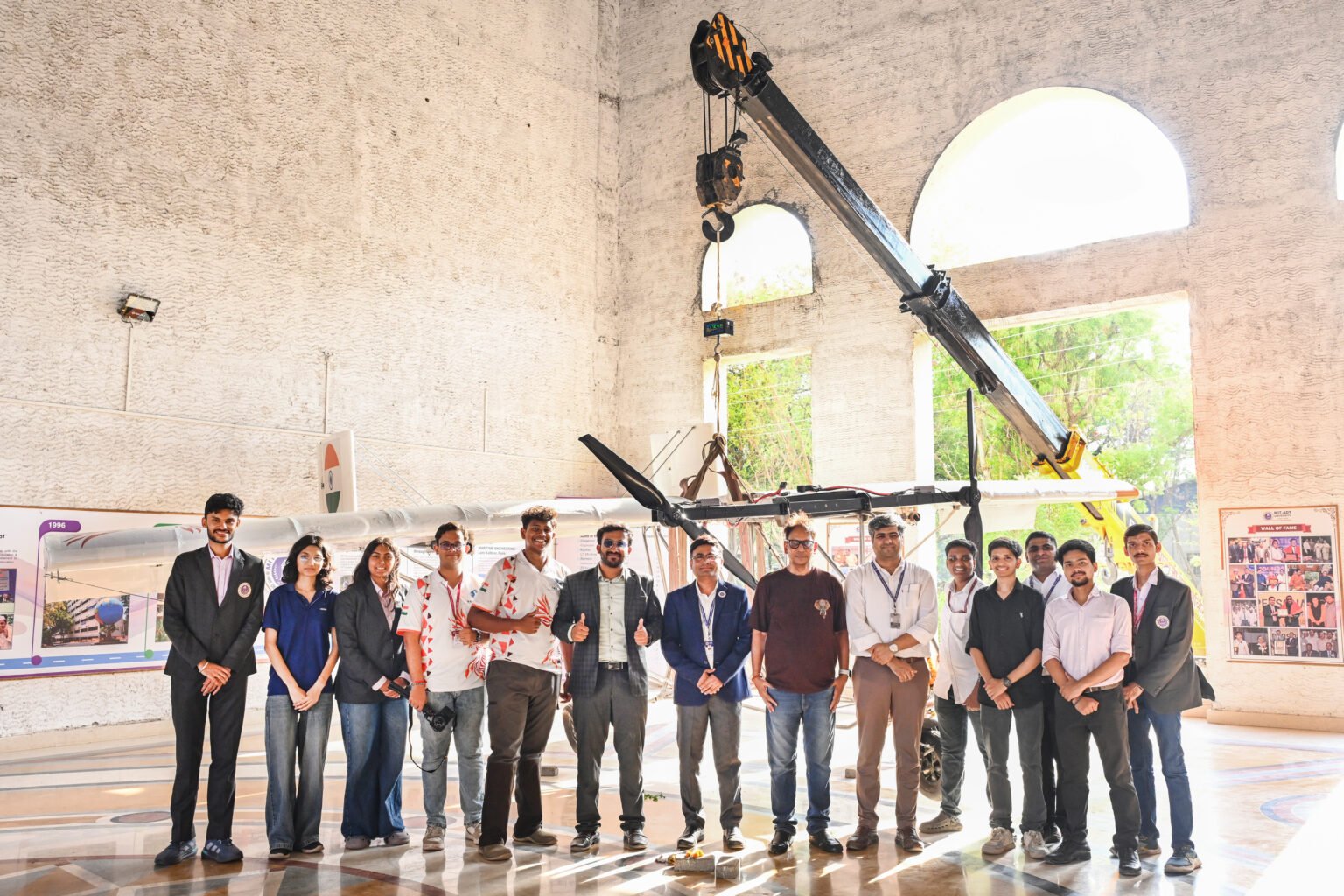 ‘एमआयटी एडीटी’च्या विद्यार्थ्यांची ऐतिहासिक कामगिरी! भारतातील सर्वात मोठ्या रेडिओ-कंट्रोल्ड इलेक्ट्रिक विमानाची यशस्वी निर्मिती