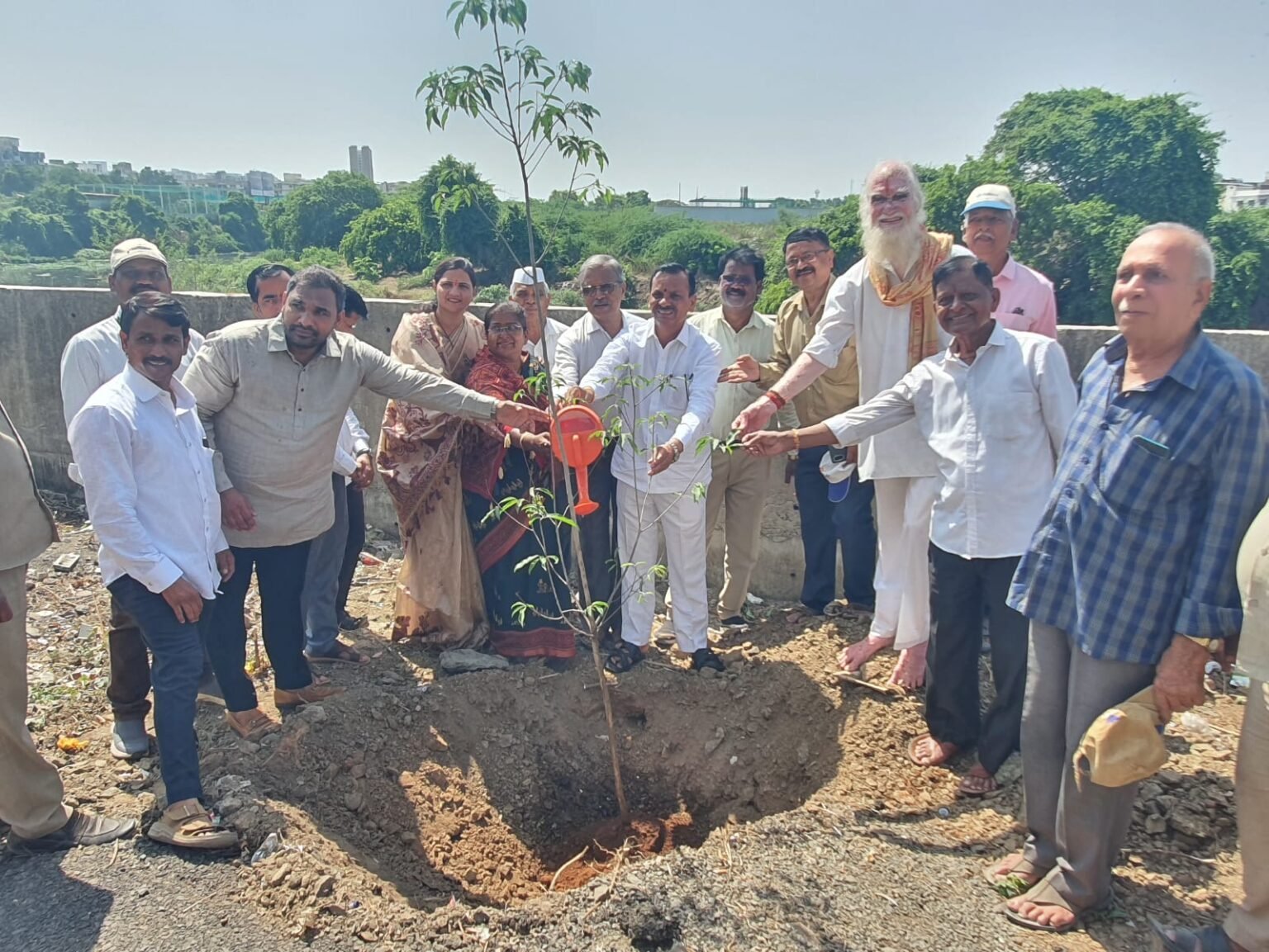 प्रभाग क्रमांक १८ मध्ये जागतिक पर्यावरण दिनानिमित्त वृक्षारोपण; पर्यावरण संवर्धनाचा संदेश