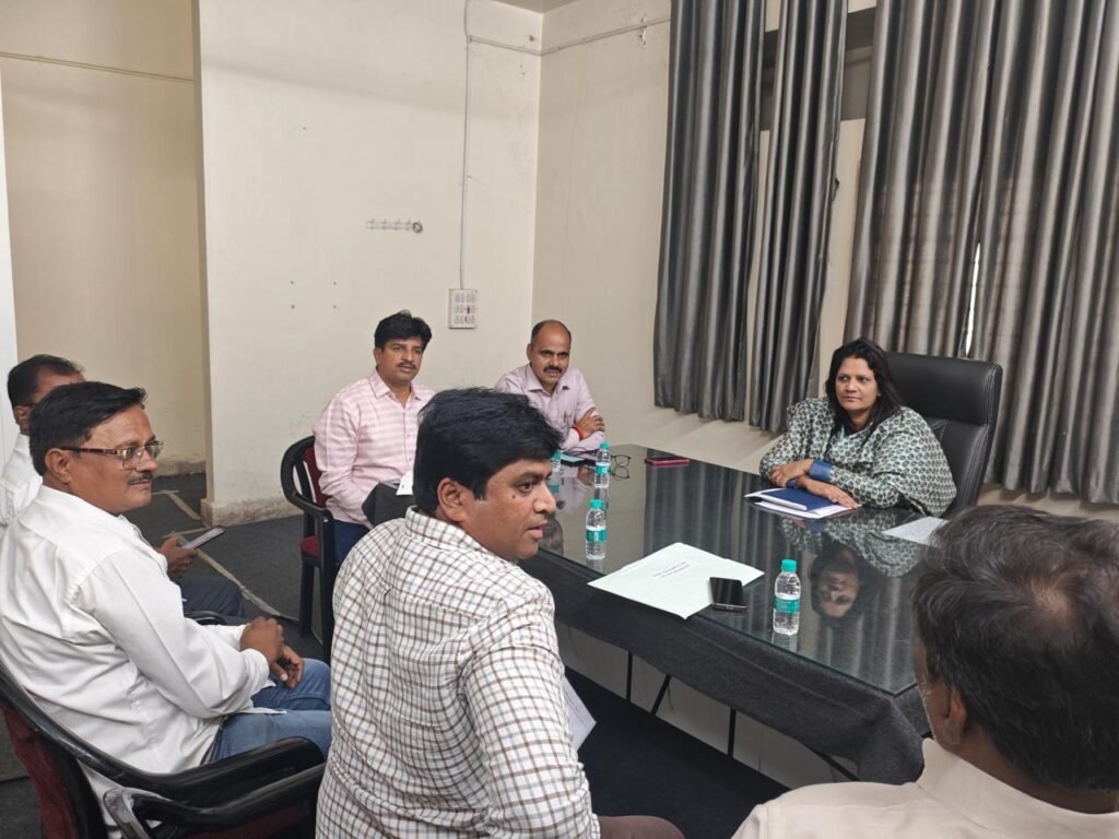 पिंपरी विधानसभा मतदारसंघात राजकीय पक्ष प्रतिनिधींची बैठक संपन्न