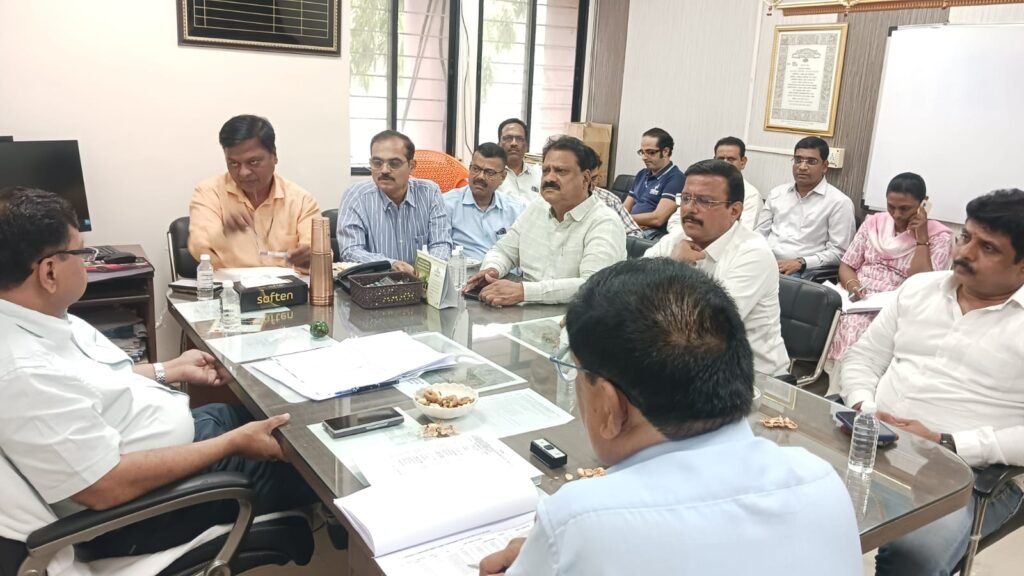 पिंपरी-चिंचवड औद्योगिक क्षेत्रातील वीजपुरवठा सुरळीत करण्यासाठी महावितरण–लघुउद्योग संघटनेची संयुक्त बैठक; तळवडेतील वारंवार खंडित होणाऱ्या वीजपुरवठ्यावर भर