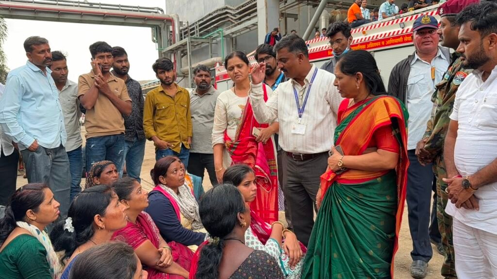 मोशी दुर्घटनेनंतर उपमहापौर शर्मिला बाबर घटनास्थळी; बचावकार्याची केली पाहणी