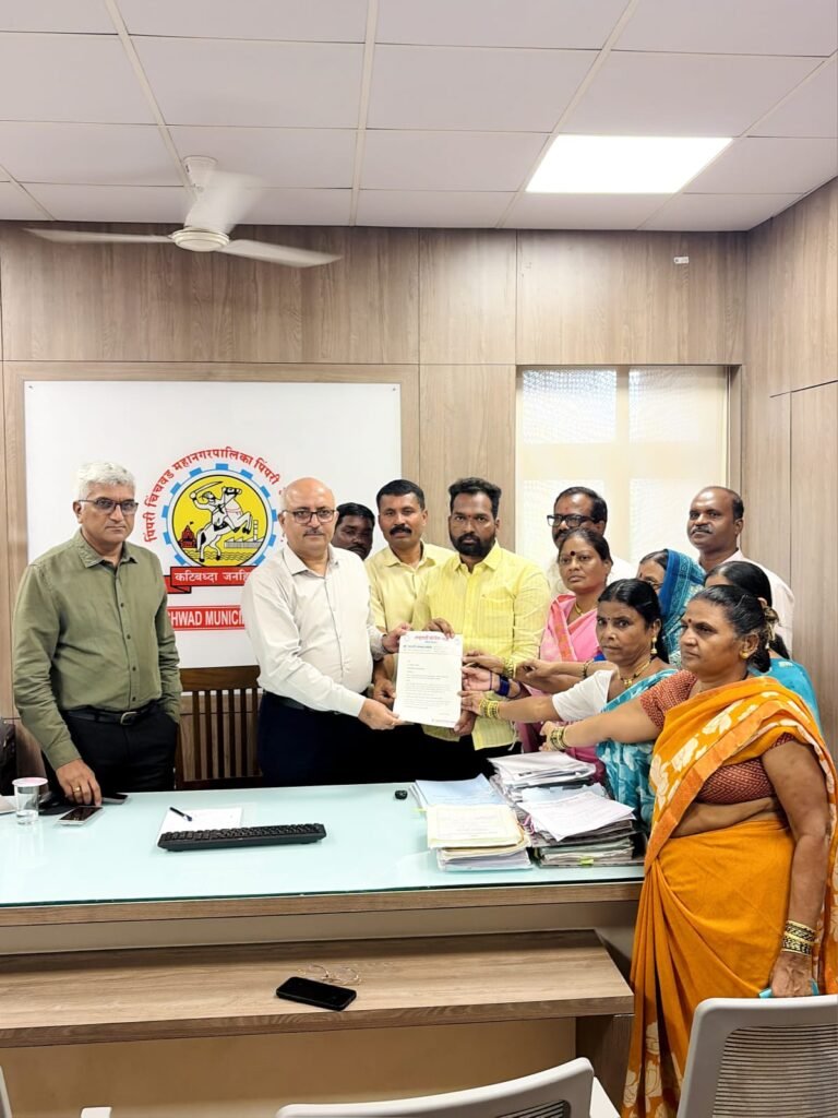 घरकुलवासीयांचा महापालिकेवर जनआक्रोश; प्रलंबित नागरी प्रश्नांवर आयुक्त कार्यालयावर धडक मोर्चा