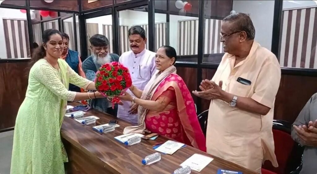 उपमहापौर शर्मिला बाबर यांच्या हस्ते पिंपरीत राज्यातील पहिल्या तृतीयपंथीय समुपदेशन केंद्राचे उद्घाटन!