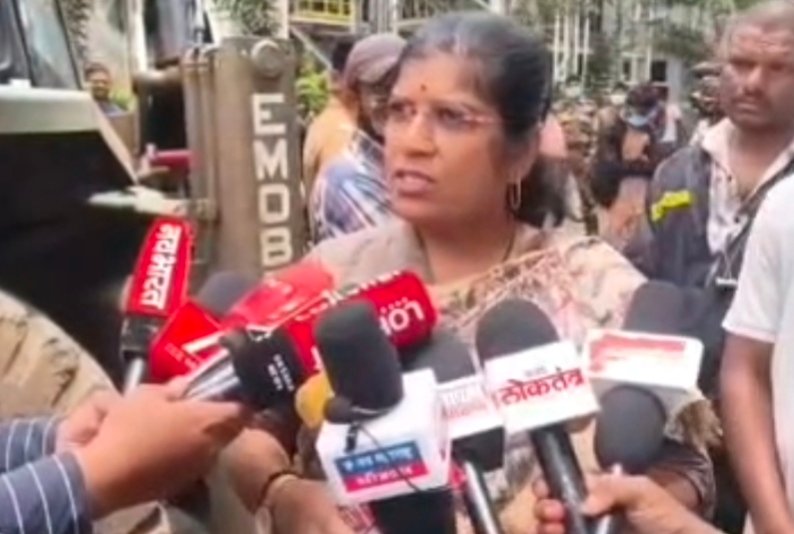 मोशी कचरा डेपो दुर्घटना: जबाबदार अधिकाऱ्यांना निलंबित करा; नगरसेविका सुलभा उबाळेंची मुख्यमंत्र्यांकडे मागणी