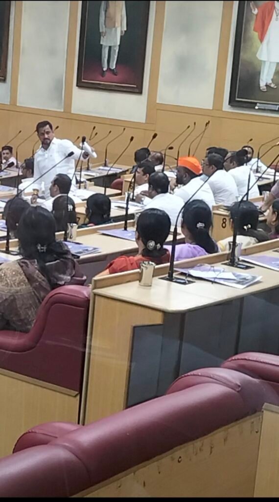 “मोशी दुर्घटनेवर महापालिका सभागृहात सत्ताधारी-विरोधक आमनेसामने; ‘मोशीत आता कचरा येऊ देणार नाही’चा इशारा!”