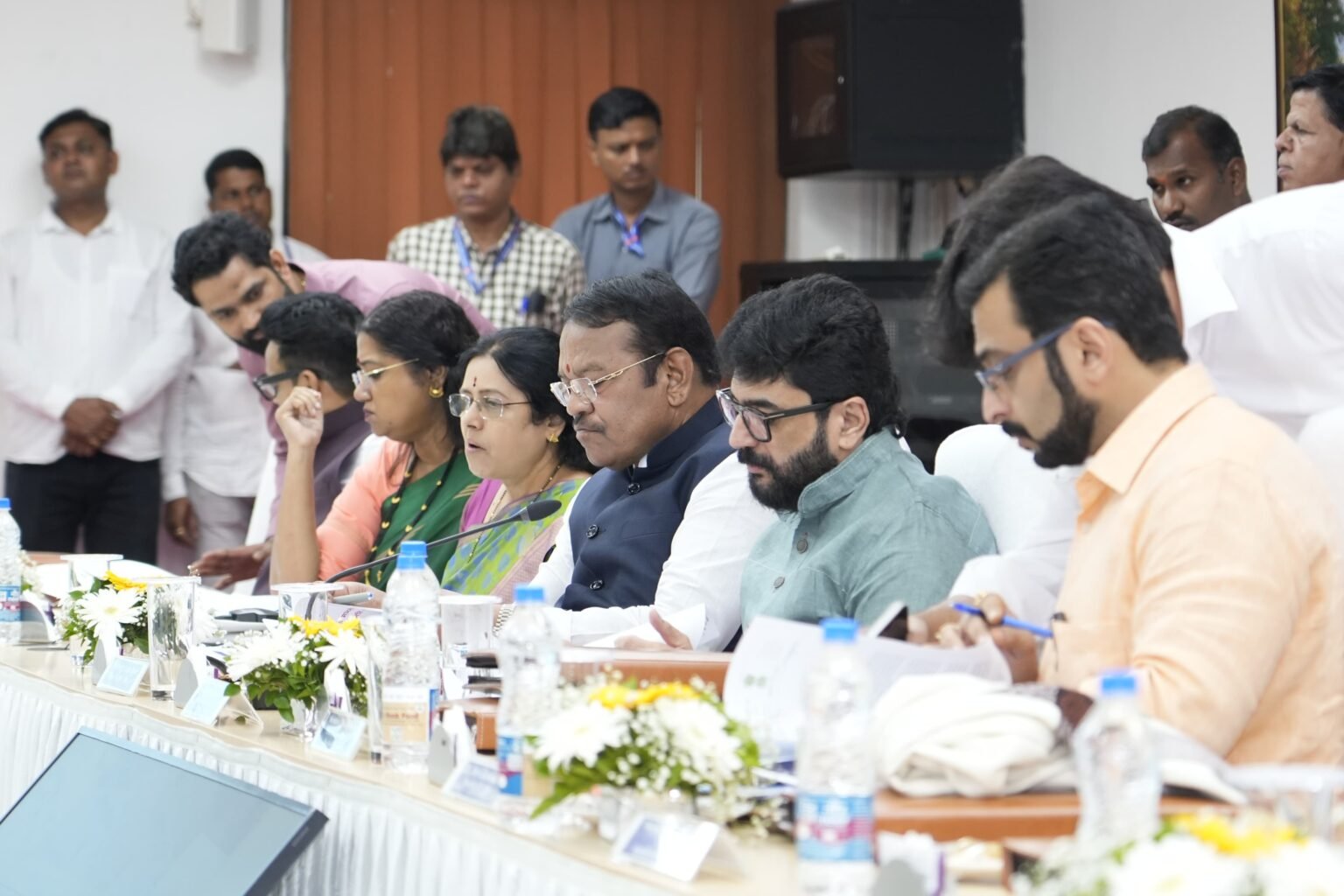 पुणे-लोणावळा तिसऱ्या व चौथ्या रेल्वे मार्गिकेची कालमर्यादा स्पष्ट करा – शिवसेना खासदार श्रीरंग बारणे यांची रेल्वे प्रशासनाला सूचना