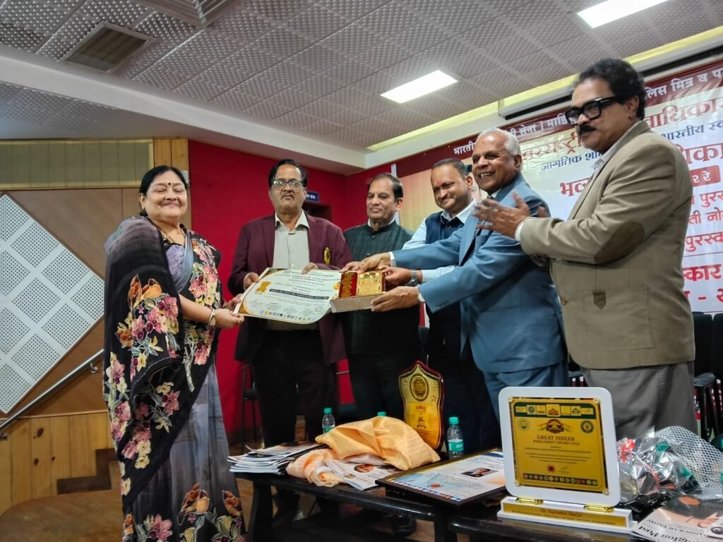 लता पगारिया यांना ‘राजमाता जिजाऊ आदर्श माता’ पुरस्काराने गौरव