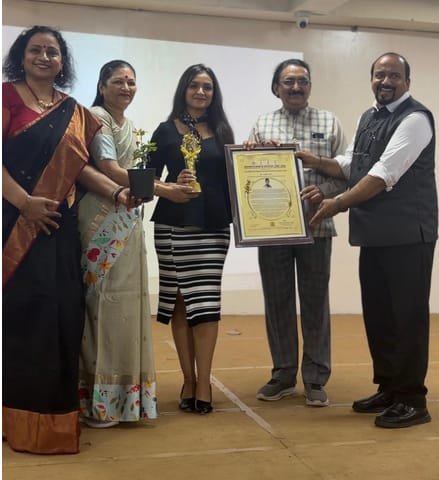 सूर्यदत्तमध्ये सिद्धी जोहरींचा विद्यार्थ्यांना संदेश – “स्मार्ट दिसण्याबरोबरच स्मार्ट विचार करा!”