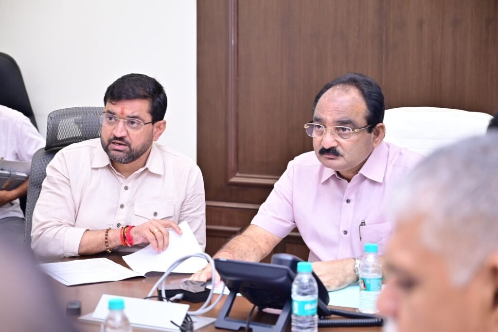 मावळच्या अतिधोकादायक गावांचा प्रश्न मंत्रालयात धडकला; पाटणचे पुनर्वसन निश्चित, आठ गावांचे दहा दिवसांत सर्वेक्षण