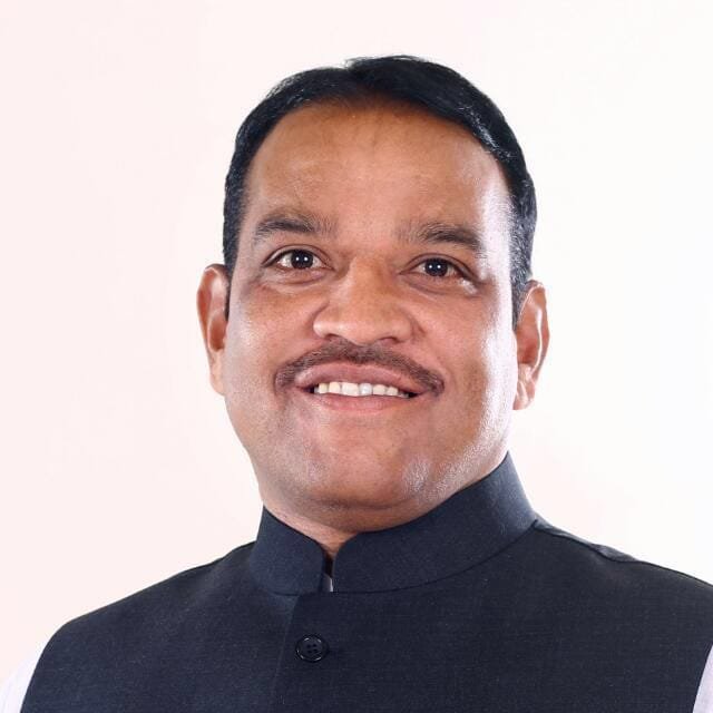 कासारवाडी रेल्वे क्रॉसिंग फाटक बंद करू नका खासदार श्रीरंग बारणे यांचे रेल्वे विभागाला साकडे