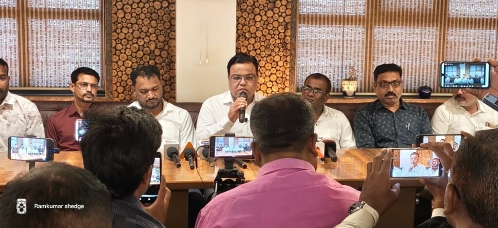 किशोर आवारे खून खटल्यात साक्षीदारांवरील दबावाचे आरोप ‘साक्ष बदलण्यासाठी’ धमकावल्याचा दावा; पोलिस संरक्षणाचा मुद्दा ऐरणीवर