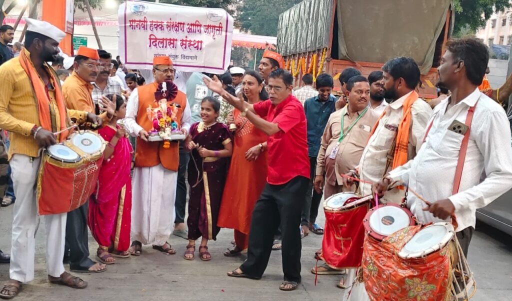 पथनाट्यातून गणेश मूर्तीदान व संकलन जनजागृतीचा दिला संदेश