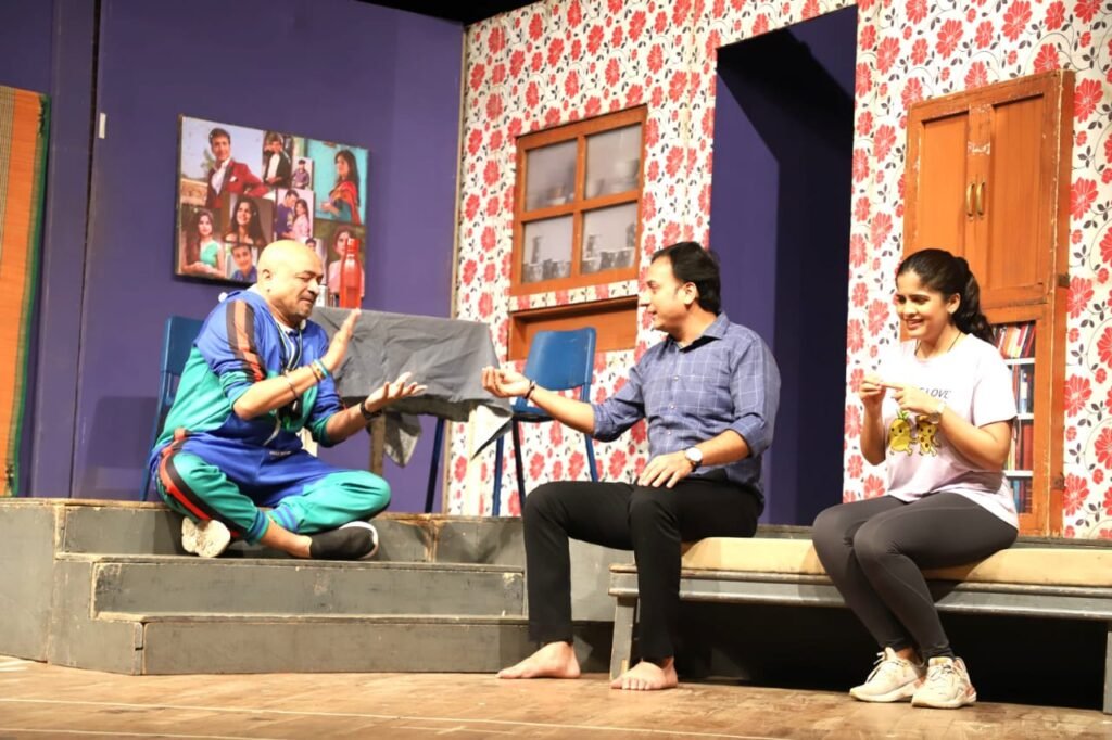 अभिजात मराठी भाषा सप्ताहात ‘नियम आणि अटी लागू’ने रंगवला संसारातील नात्यांचा खेळ