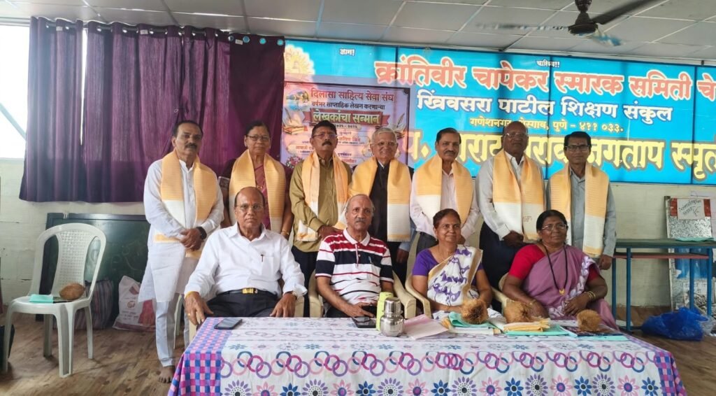 लेखनातून अवर्णनीय आनंद लाभतो! – अनिल शिंदे